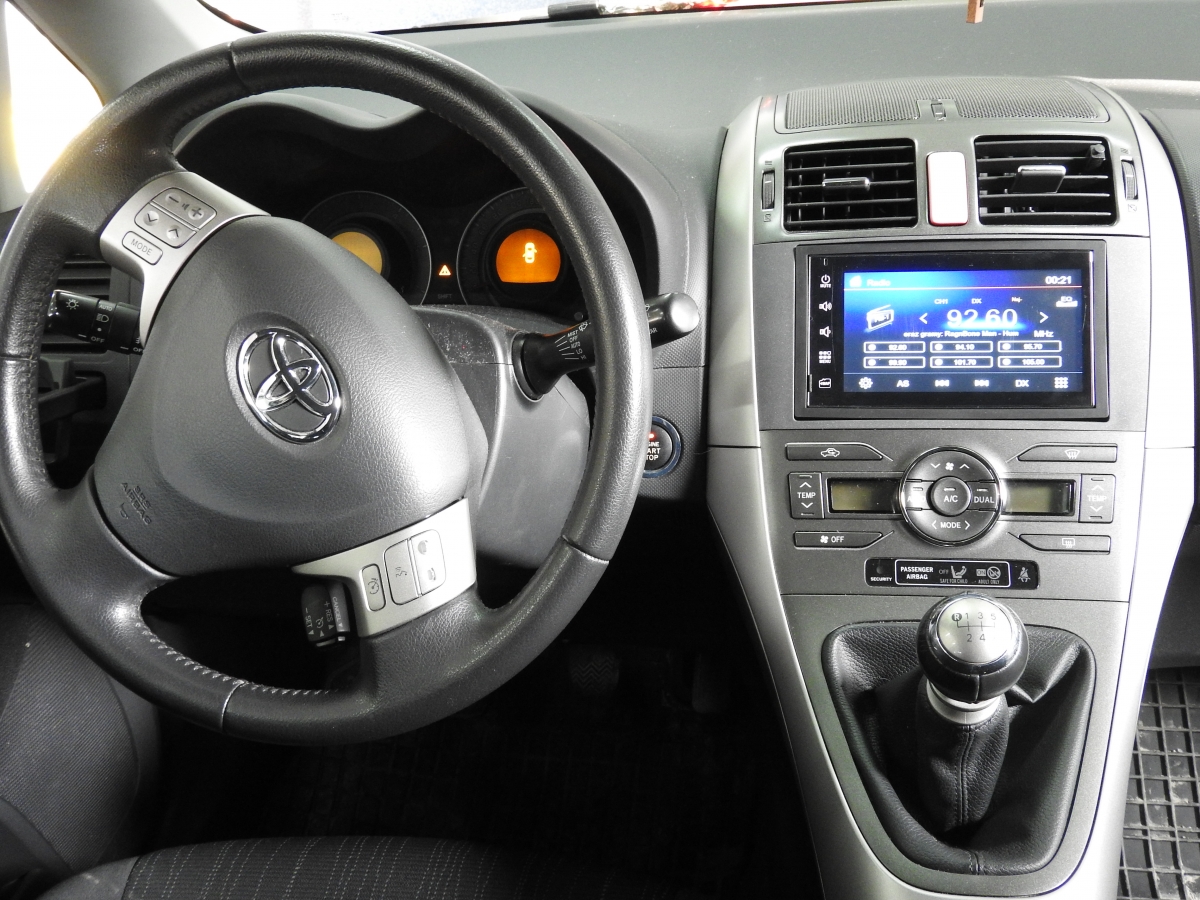 Toyota Auris.jpeg